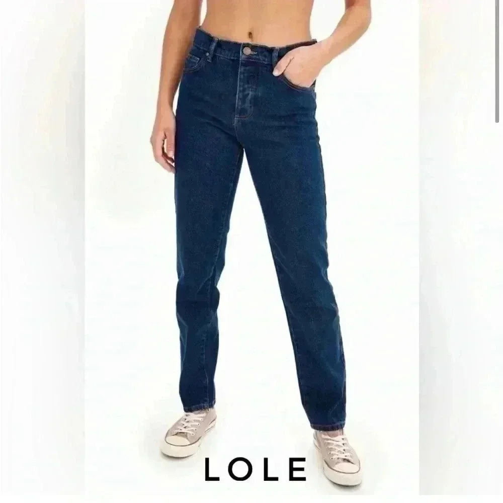 Lolë dark blue relax-fit denim jeans size 25  (waist about 14”)